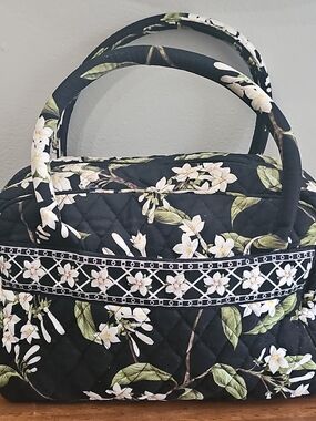 Quilted Floral Top-Handle Tote Bag in Black and White